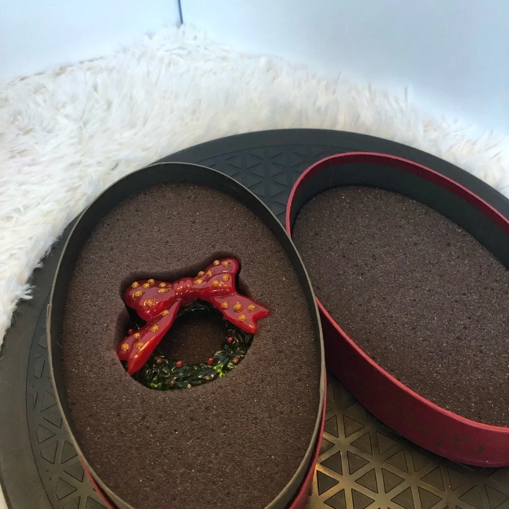 Fitz & Floyd Glass Menagerie Collection Christmas Wreath